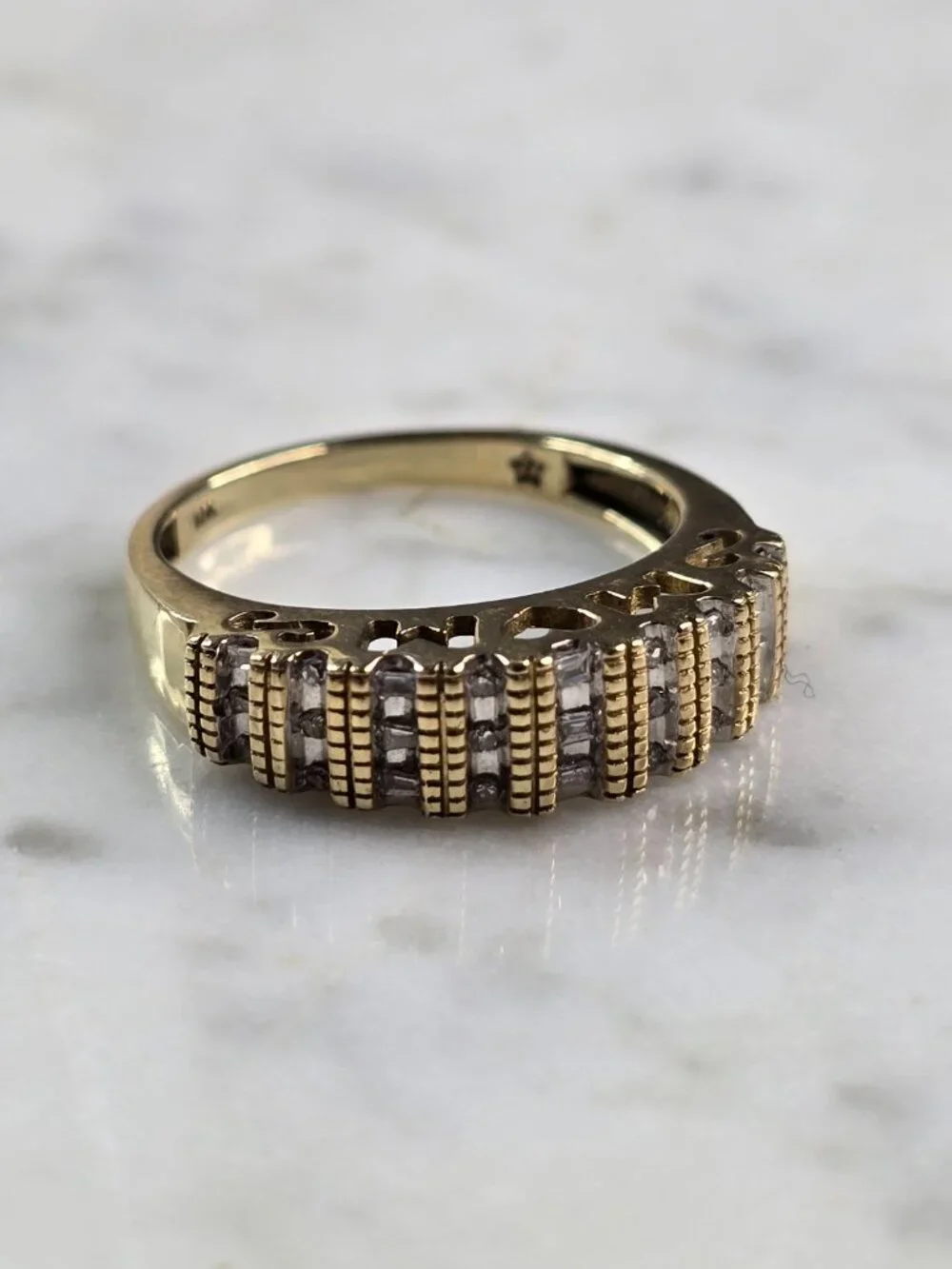 Womens Vintage Estate 10K Yellow Gold Modernist Diamond Ring 2.9g E5192